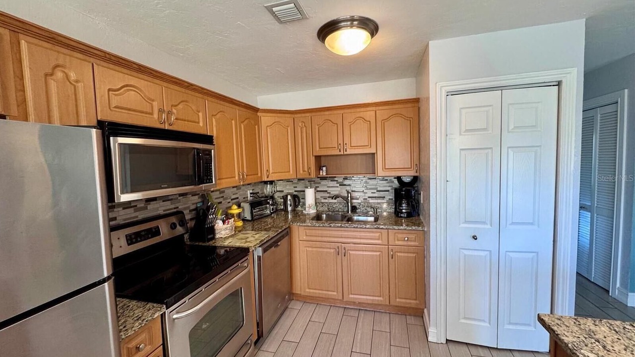 Photo of Kitchen in Gulf Gate Estates