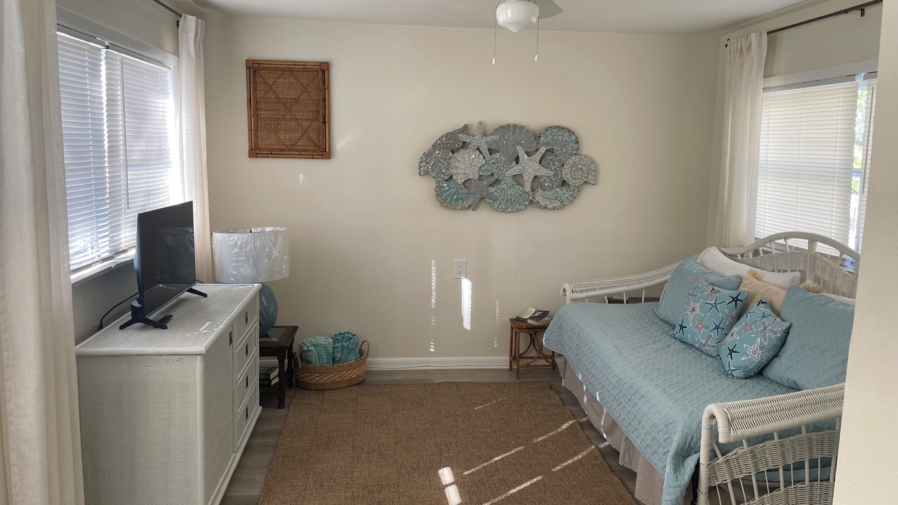 Photo of Livingroom in Pass-a-Grille