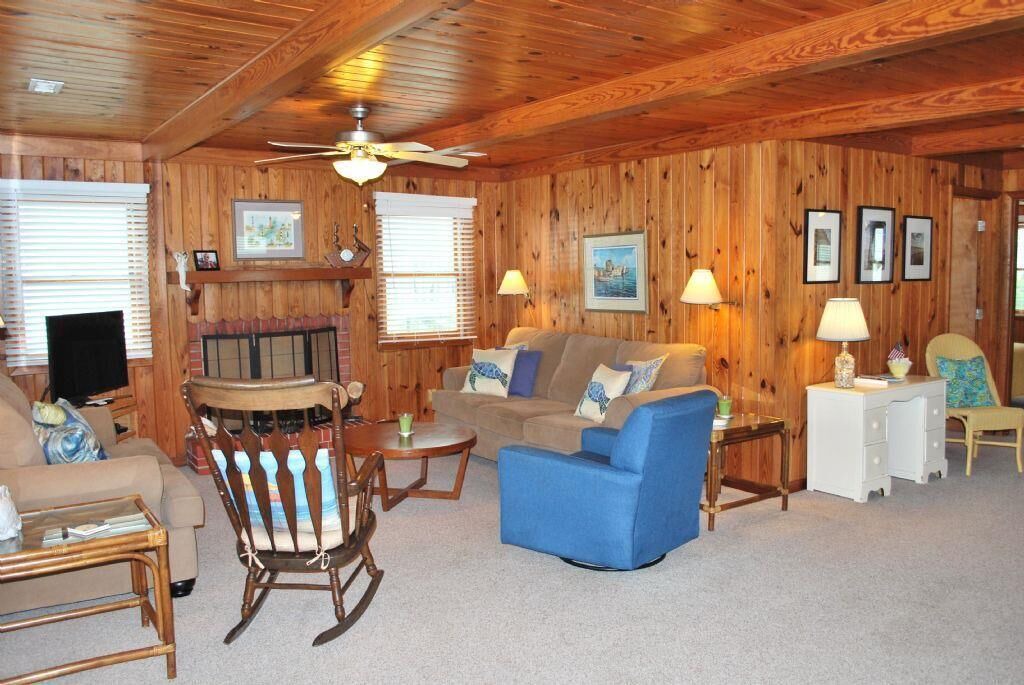 Photo of Livingroom in Holden Beach