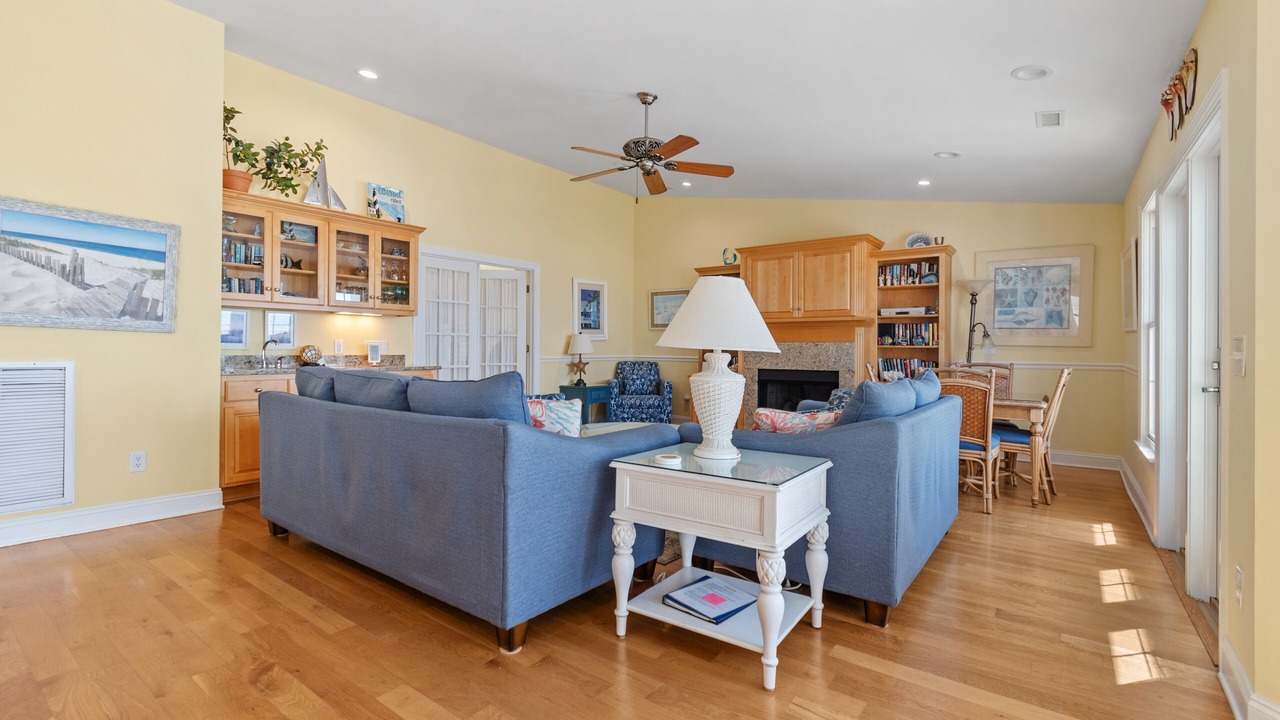 Photo of Livingroom in Holden Beach