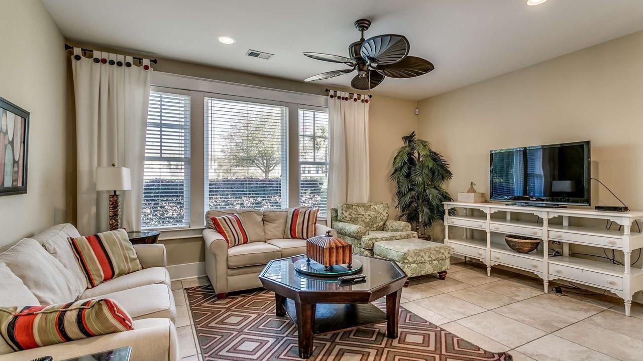 Photo of Livingroom in Windy Hill