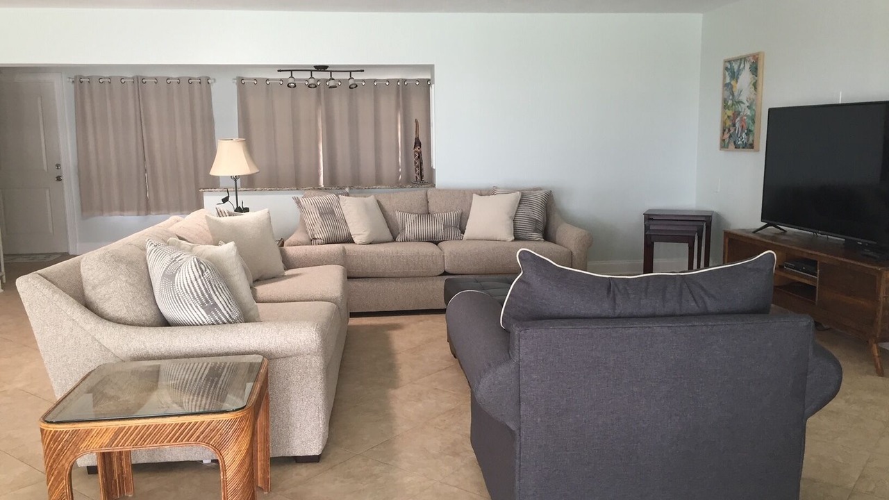 Photo of Livingroom in Whitney Beach