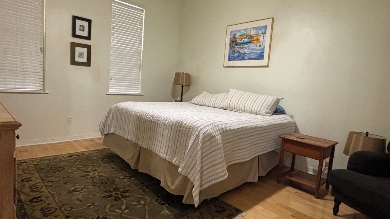 Photo of Bedroom in Haile Plantation