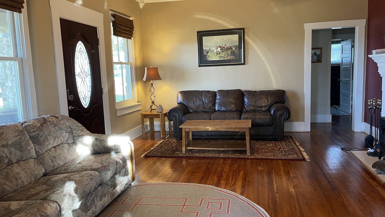 Photo of Livingroom in Fellowship