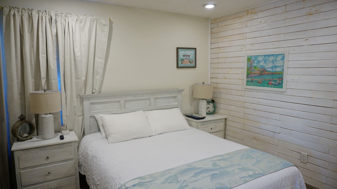Photo of Bedroom in Bradenton Beach