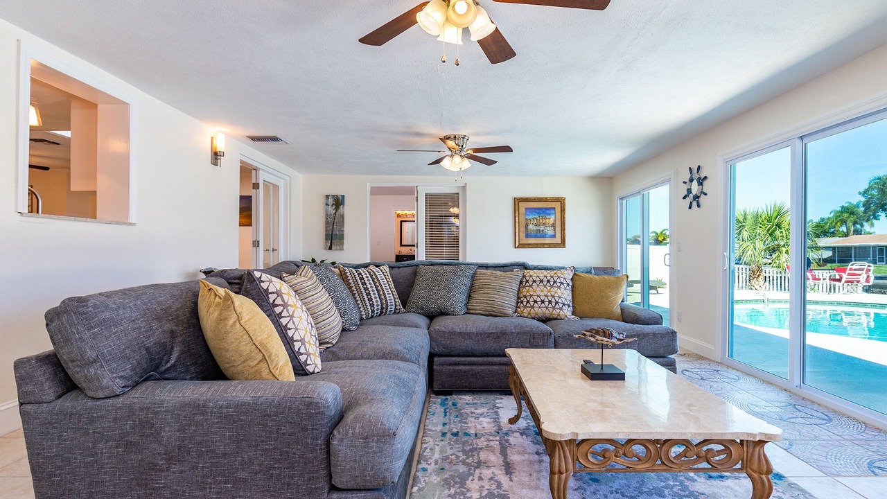 Photo of Livingroom in Bay Crest Park