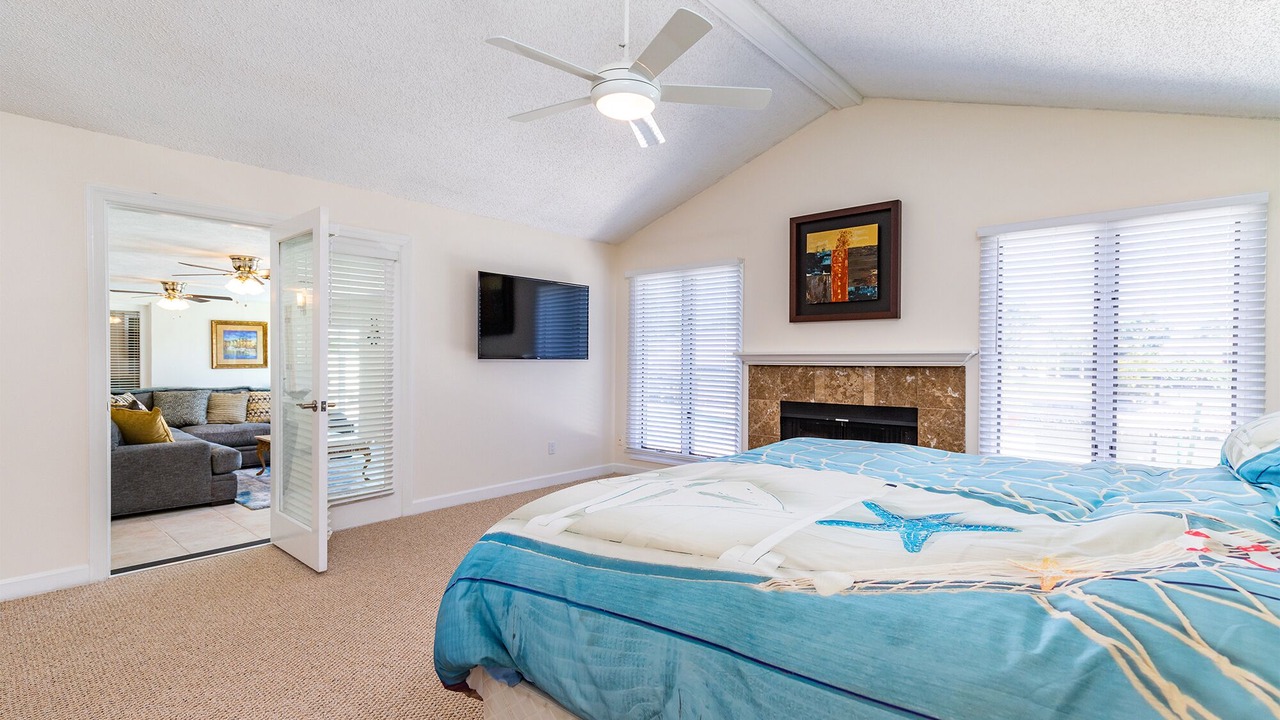 Photo of Bedroom in Bay Crest Park
