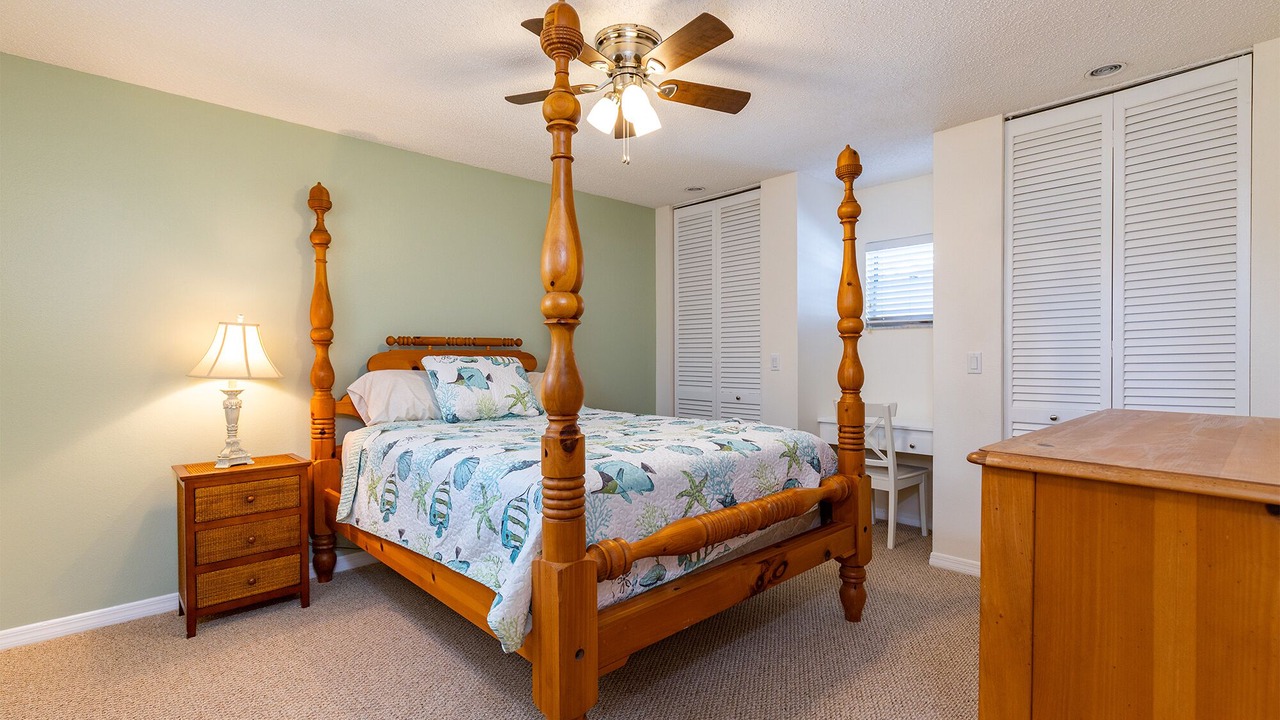Photo of Bedroom in Bay Crest Park