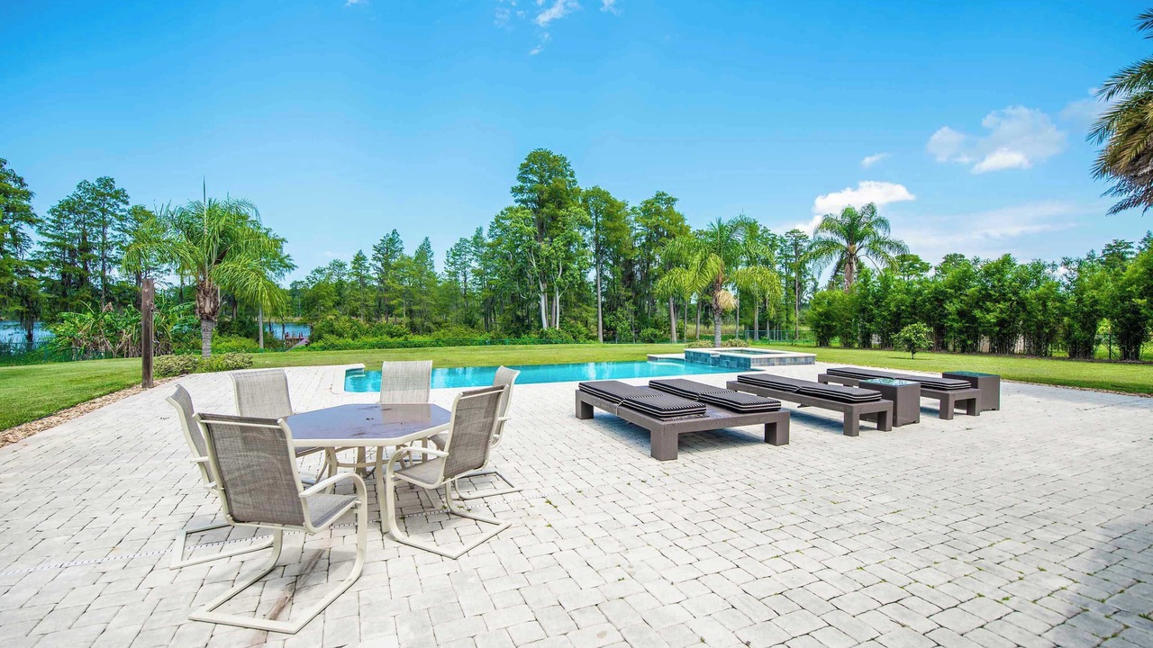 Photo of Outdoor in Groveland