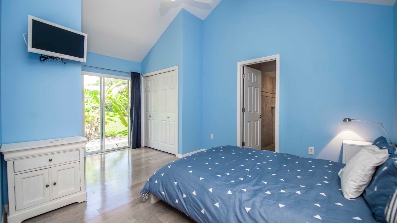 Photo of Bedroom in Groveland