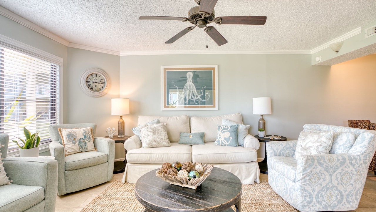 Photo of Livingroom in Butler Beach
