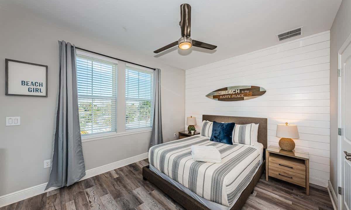 Photo of Bedroom in Redington Beach