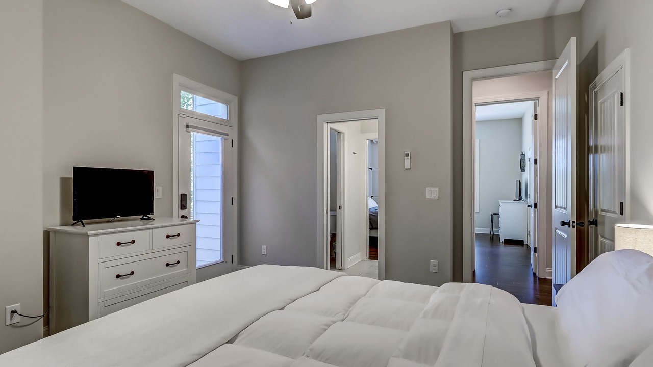 Photo of Bedroom in Dahlonega
