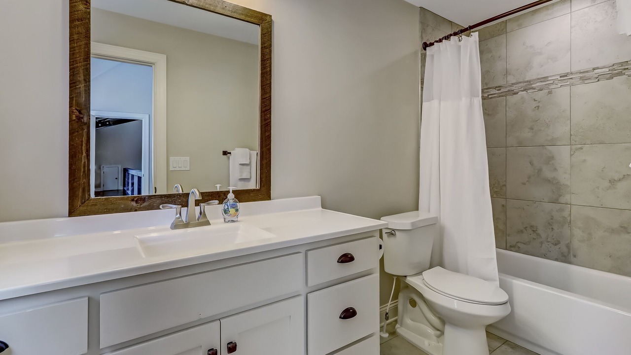 Photo of Bathroom in Dahlonega