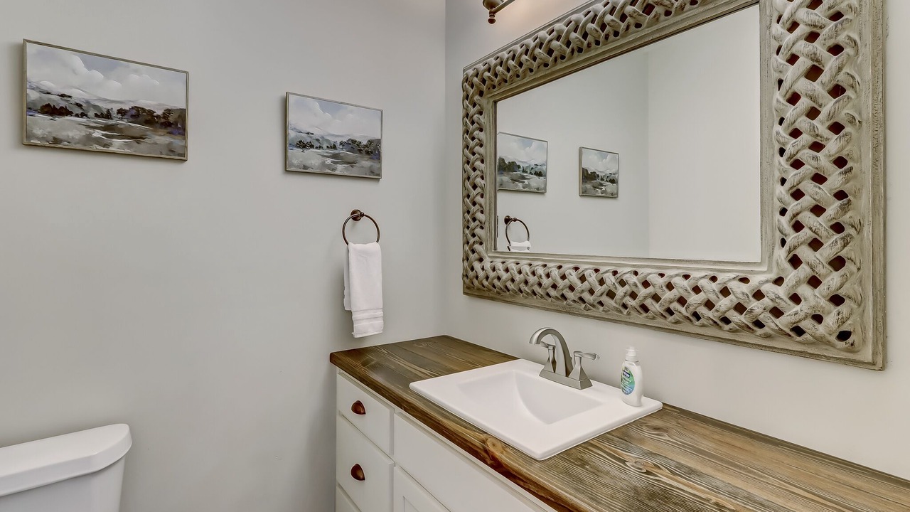 Photo of Bathroom in Dahlonega