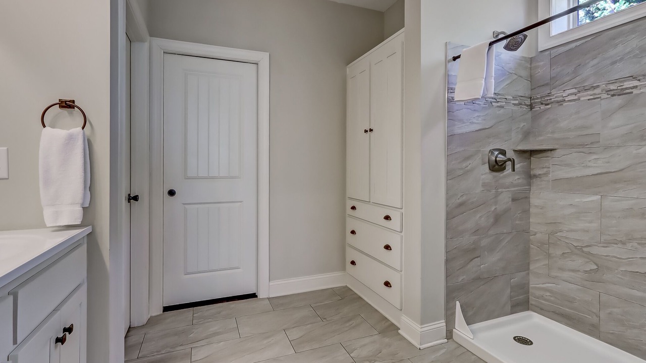 Photo of Bathroom in Dahlonega