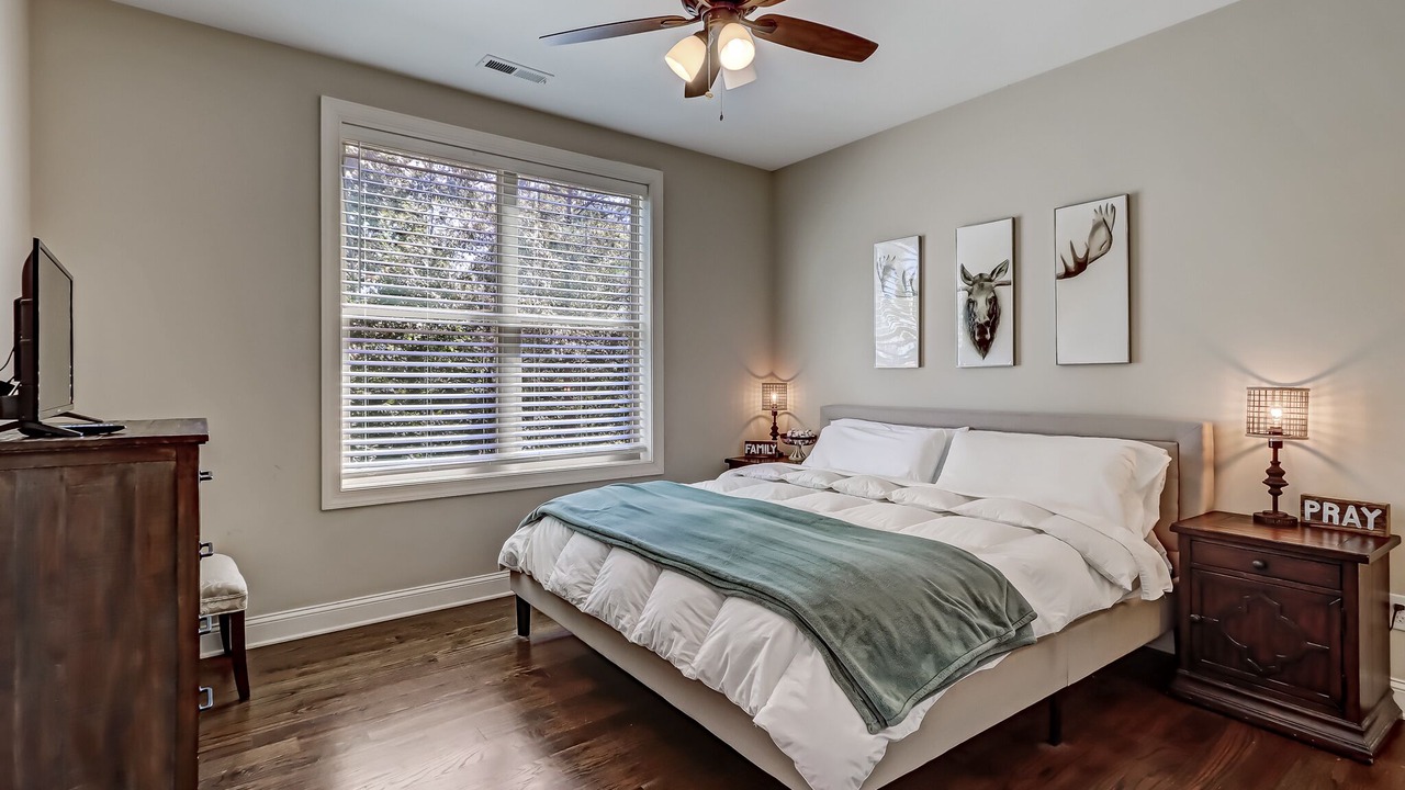 Photo of Bedroom in Dahlonega