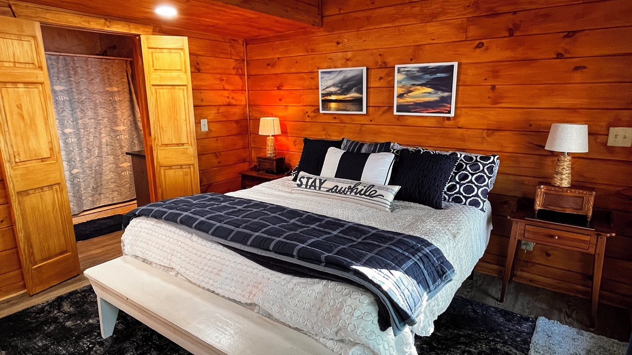 Photo of Bedroom in Leesville