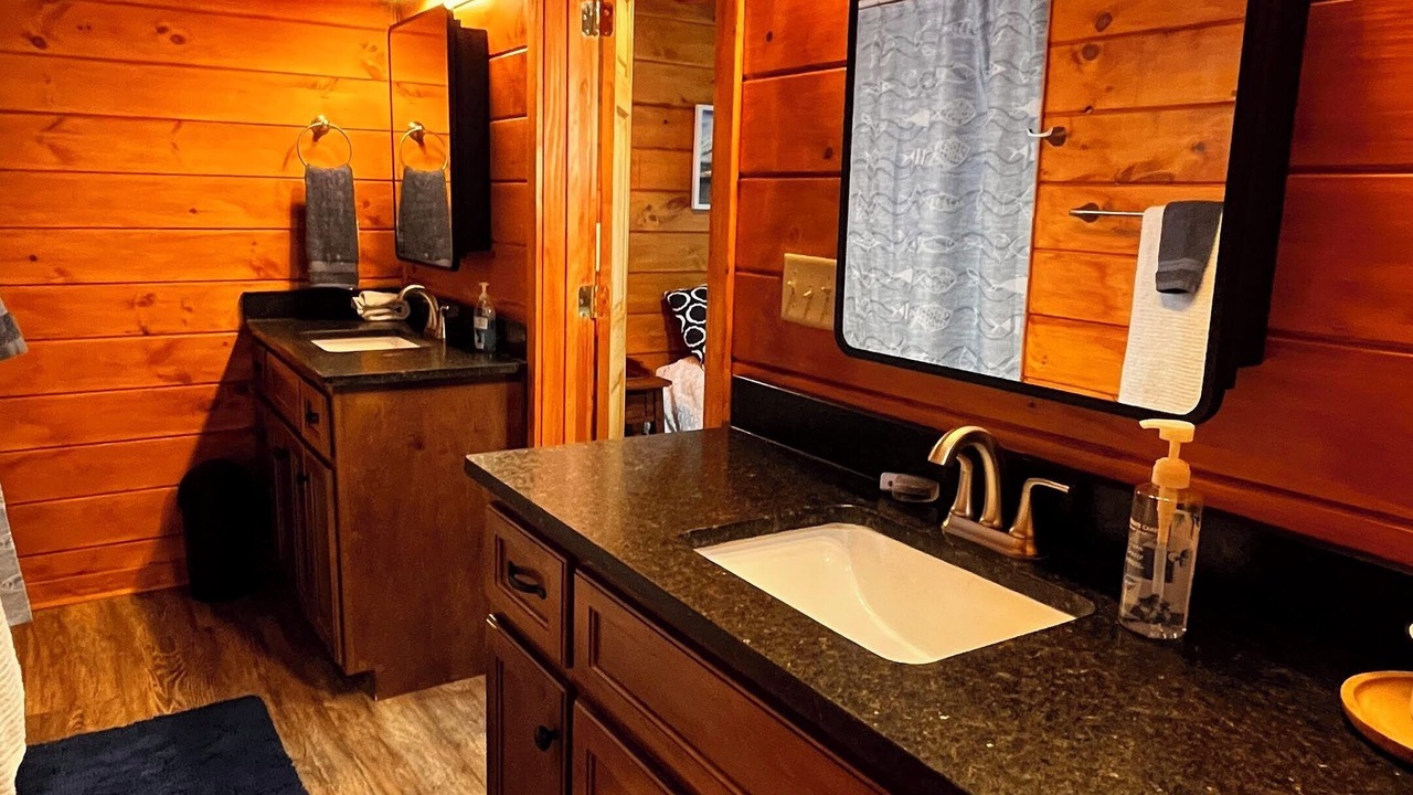 Photo of Bathroom in Leesville
