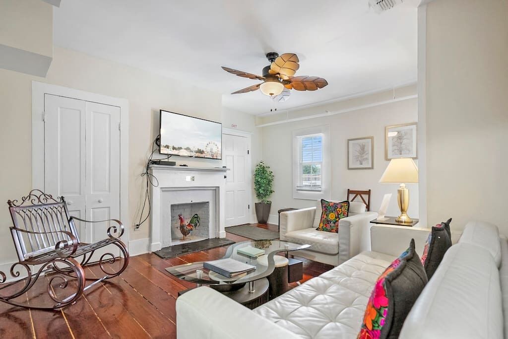 Photo of Livingroom in Downtown Historic District