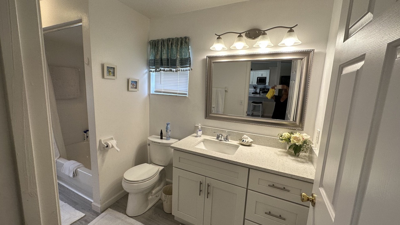 Photo of Bathroom in Crescent Lakes