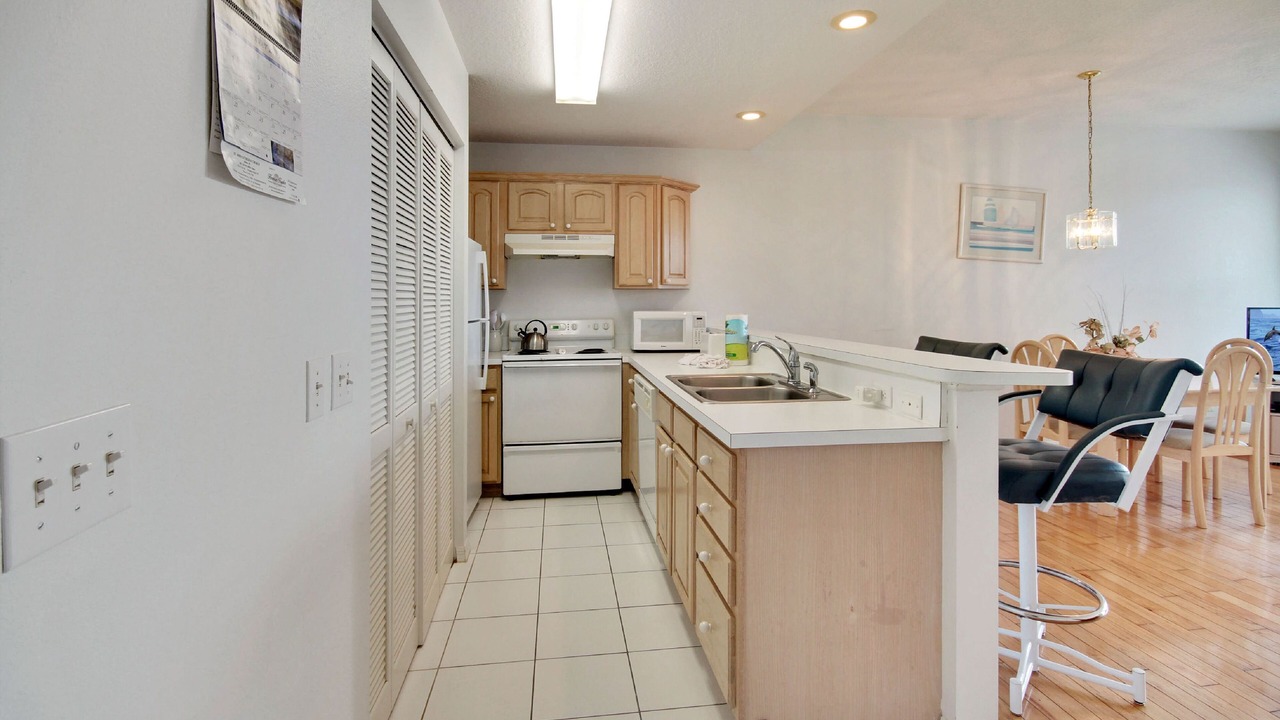 Photo of Kitchen in Treasure Island
