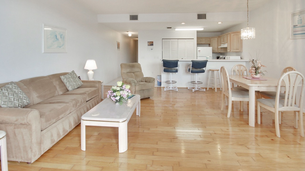 Photo of Livingroom in Treasure Island