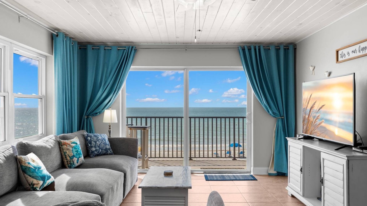 Photo of Livingroom in Madeira Beach