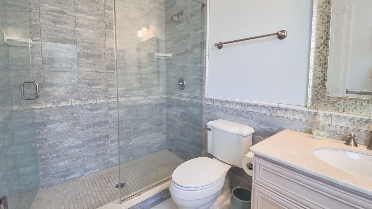 Photo of Bathroom in Avalon