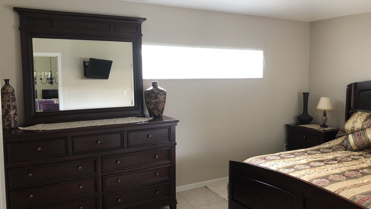 Photo of Bedroom in Greater Groves