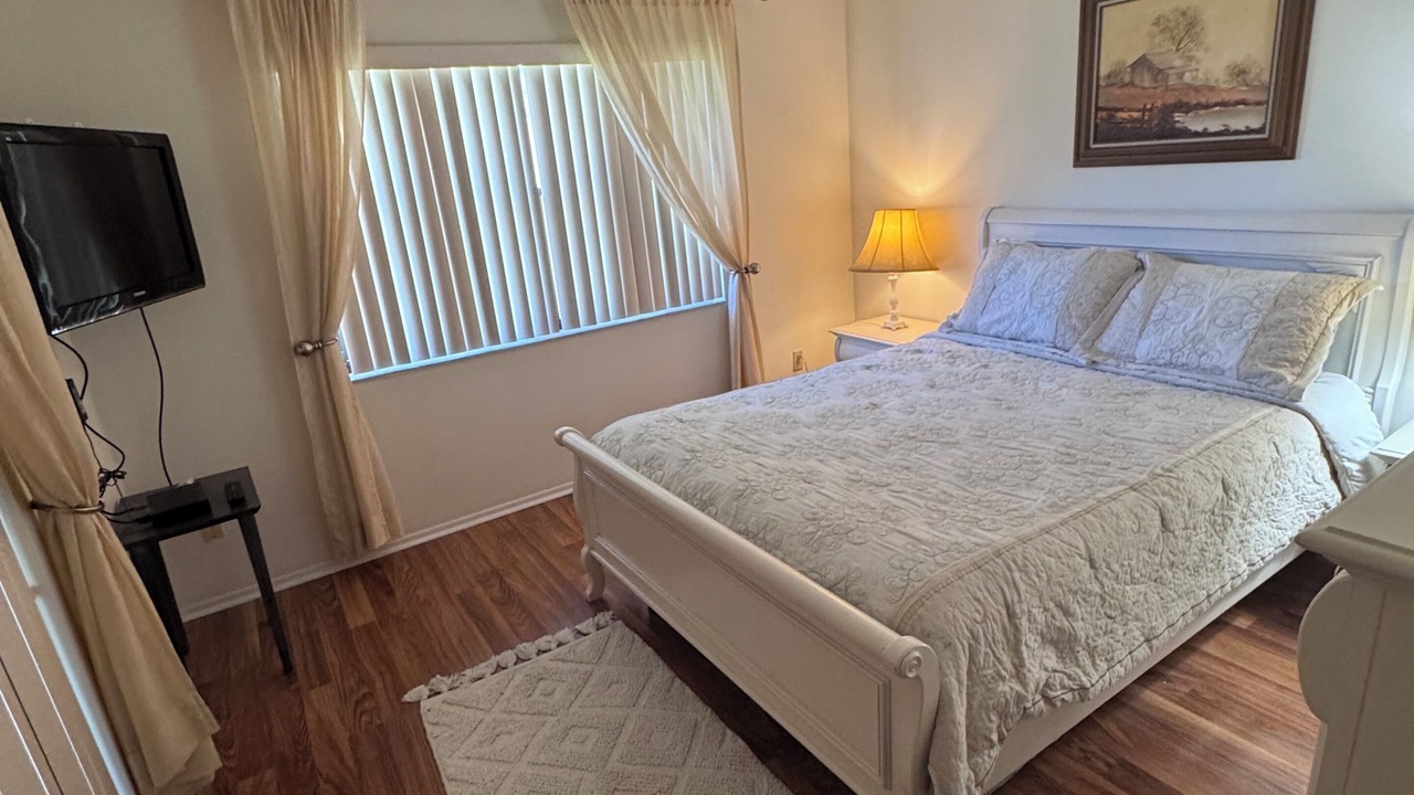 Photo of Bedroom in Oldsmar