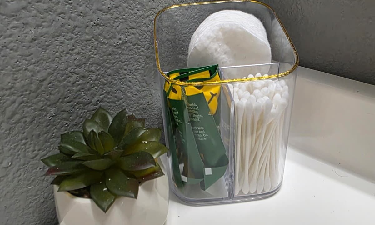 Photo of Bathroom in Land O' Lakes