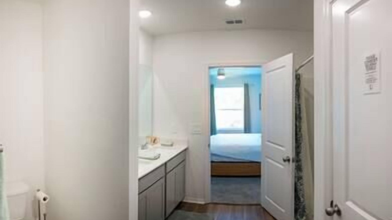 Photo of Bathroom in Newtown