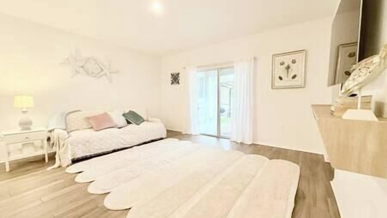 Photo of Bedroom in Newtown