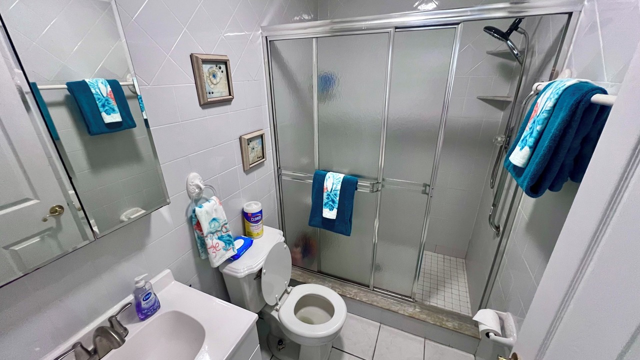 Photo of Bathroom in Hawks Park