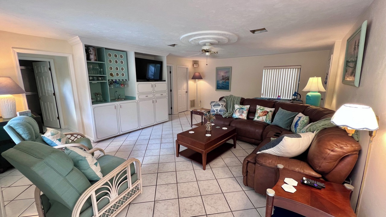 Photo of Livingroom in Hawks Park