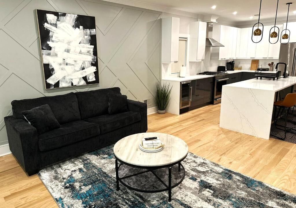 Photo of Livingroom in The Heights