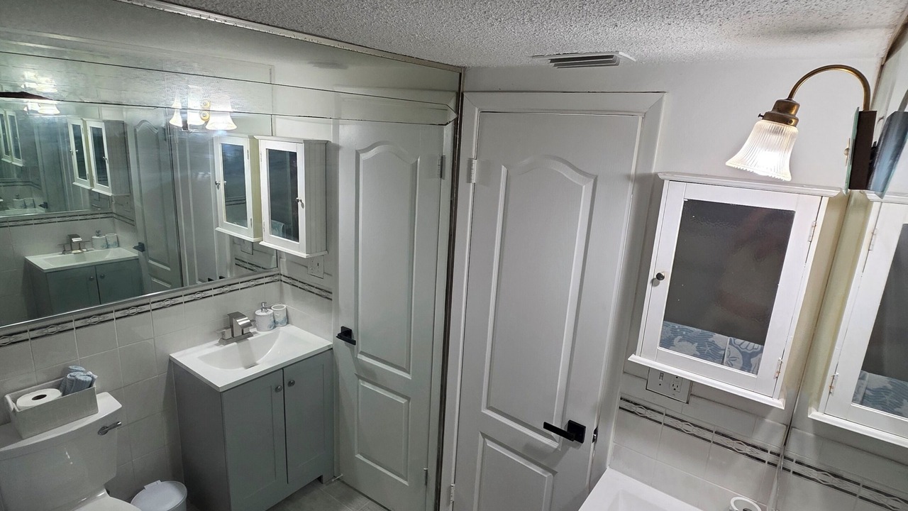 Photo of Bathroom in Holiday Lake Estates