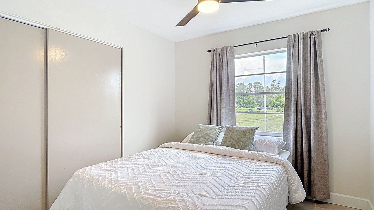 Photo of Bedroom in Brooksville