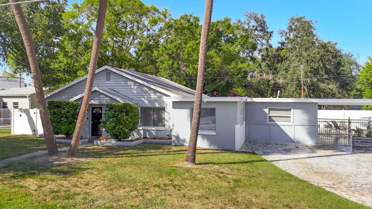 Photo of Outdoor in Tampa