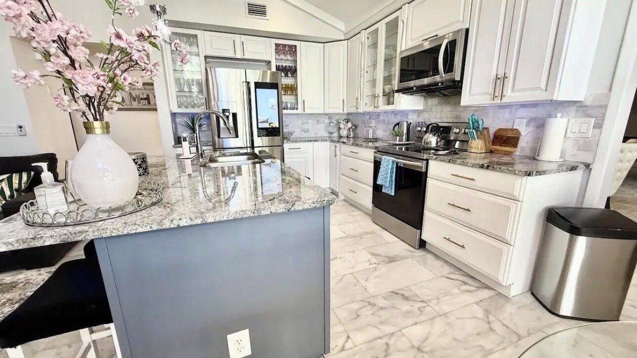 Photo of Kitchen in Bearss Plaza