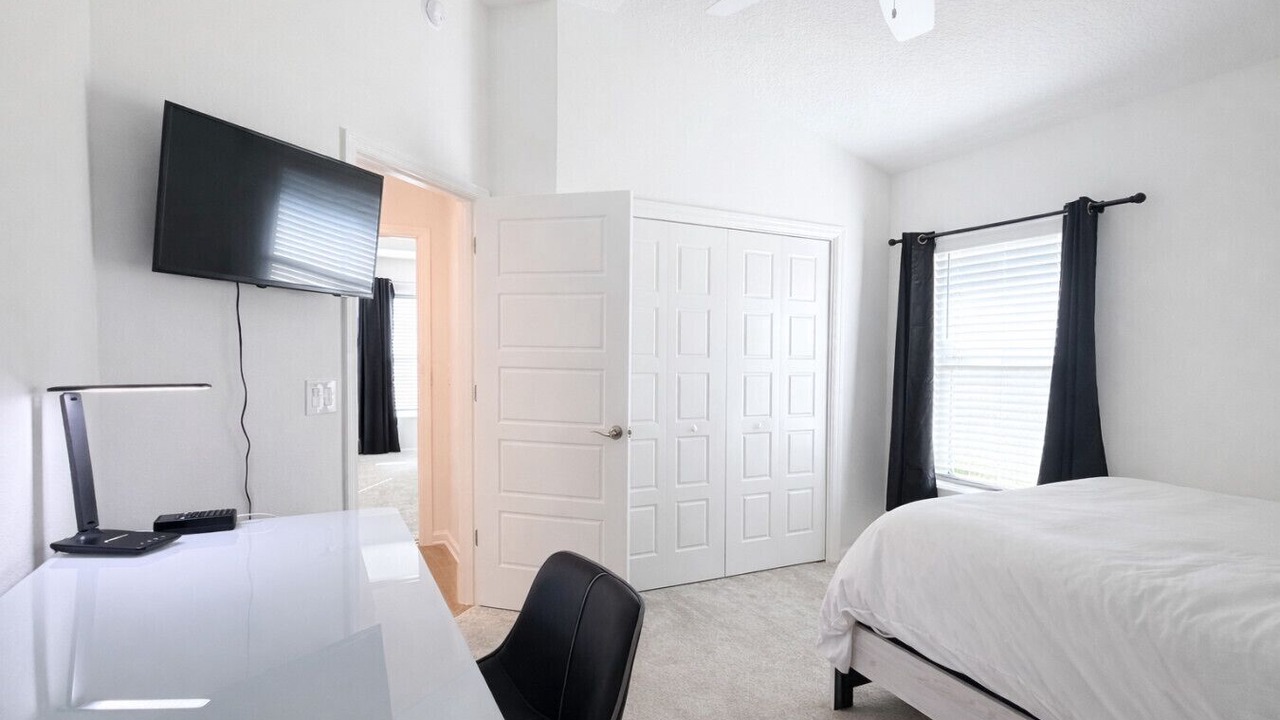 Photo of Bedroom in Okahumpka