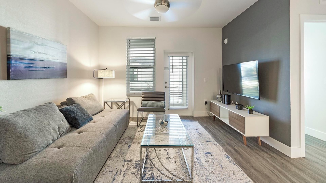 Photo of Livingroom in Port Tampa City