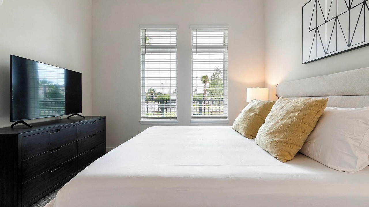 Photo of Bedroom in Florida Center