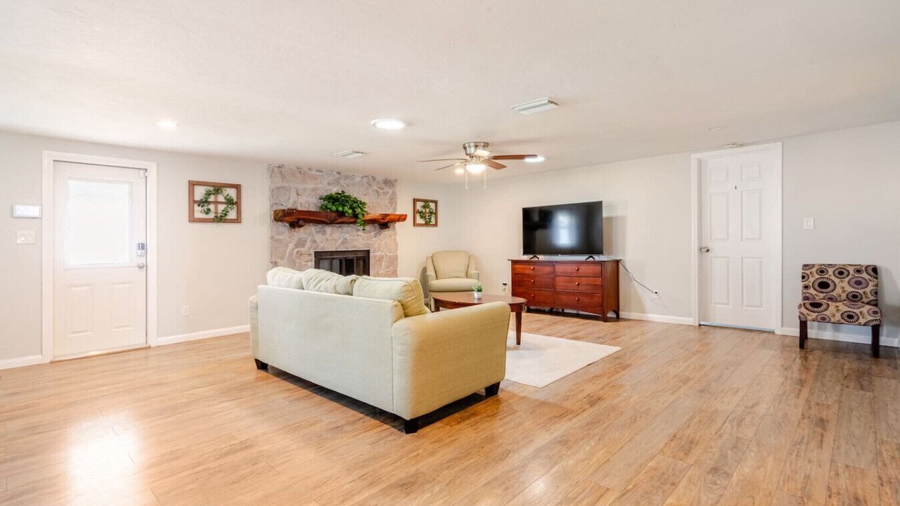 Photo of Livingroom in Sarasota Springs