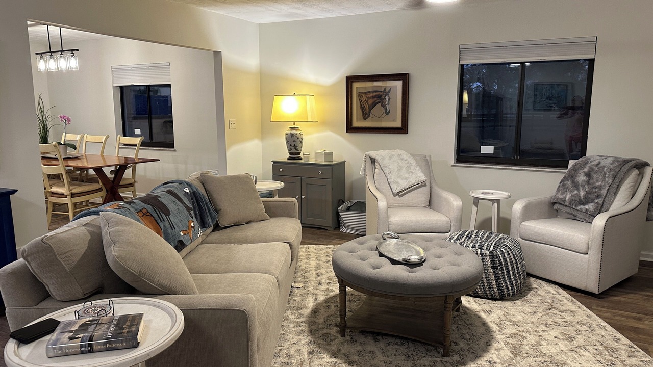 Photo of Livingroom in Fellowship