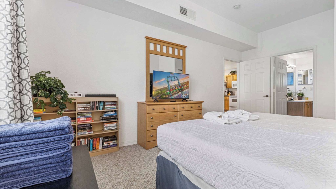 Photo of Bedroom in Venetian Bay Villages