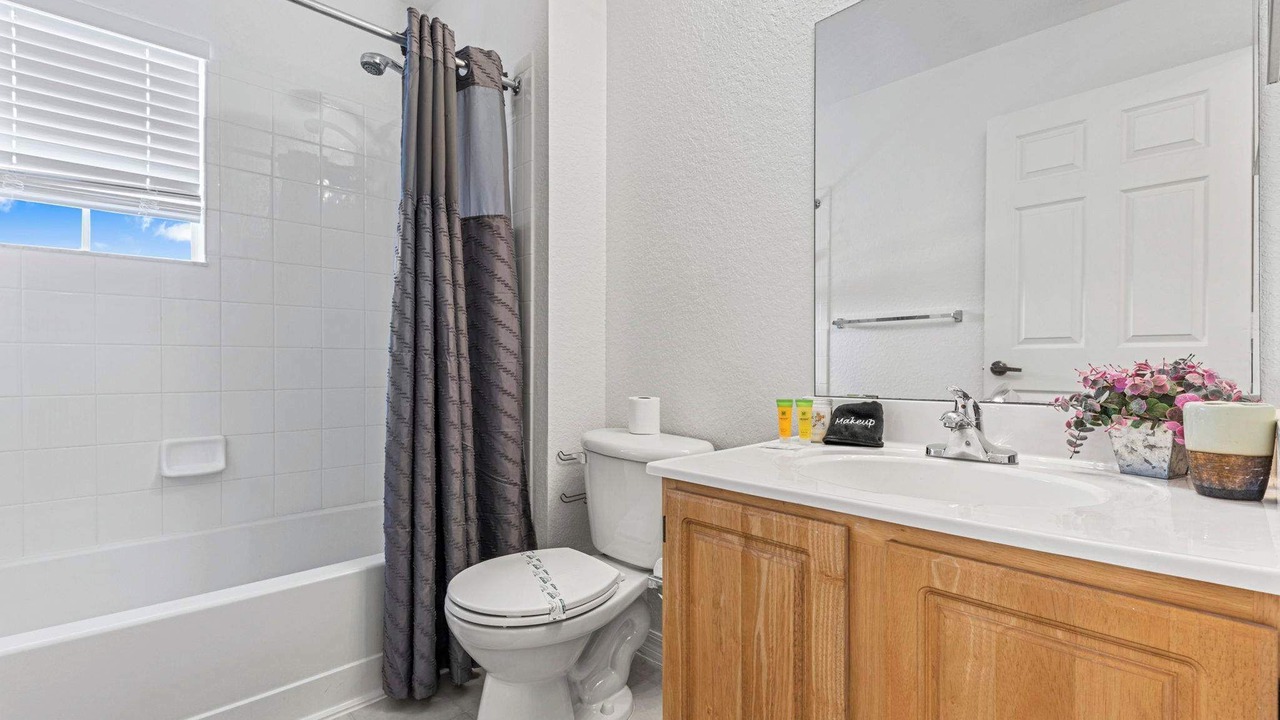 Photo of Bathroom in Venetian Bay Villages