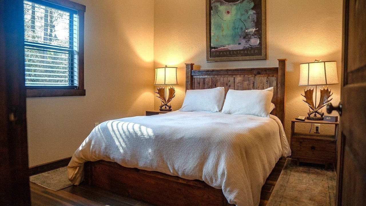 Photo of Bedroom in Bronson