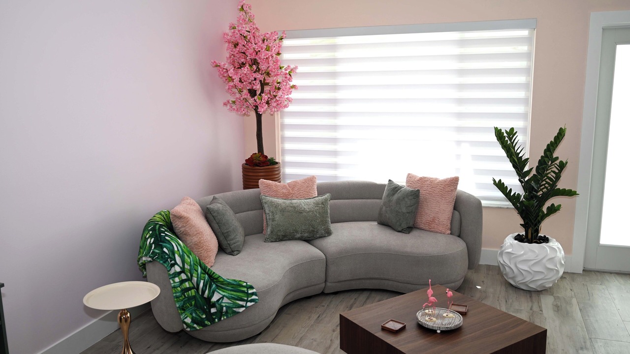 Photo of Livingroom in Ludlam